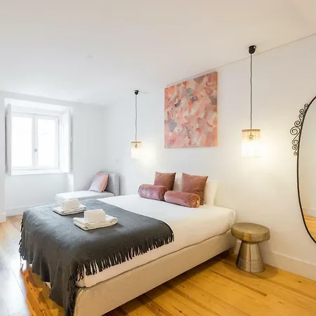 Sao Bento Palace Three-bedroom W/ Parking - By Lu Holidays Apartmán *